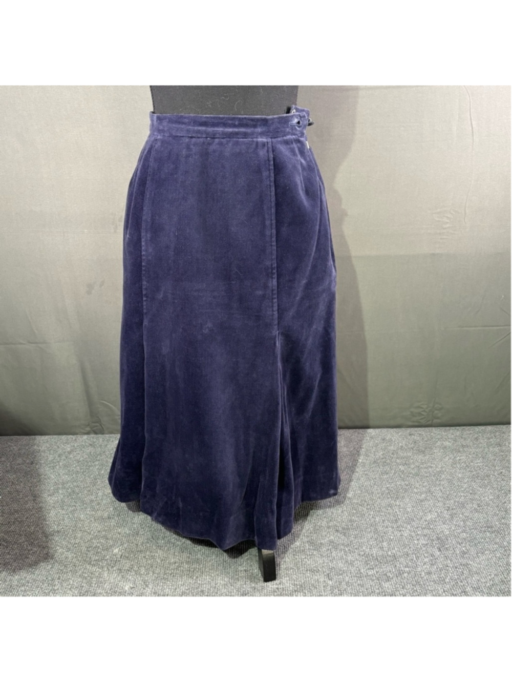 Vintage Jaeger Skirt Women 2 High Waist A Line Velvet Pleated Dark Academia Blue